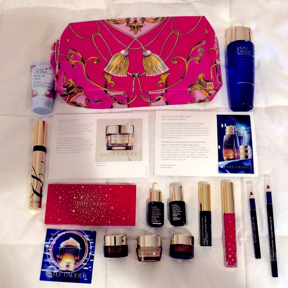 Estée Lauder Makeup Kit & Bag NWT